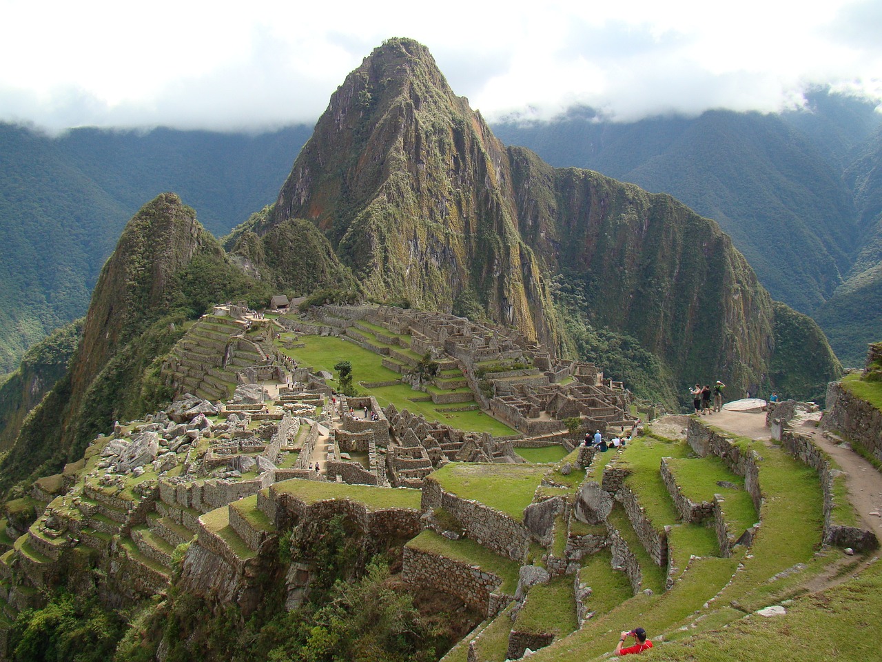 A Journey Through the Ancient Ruins of Machu Picchu